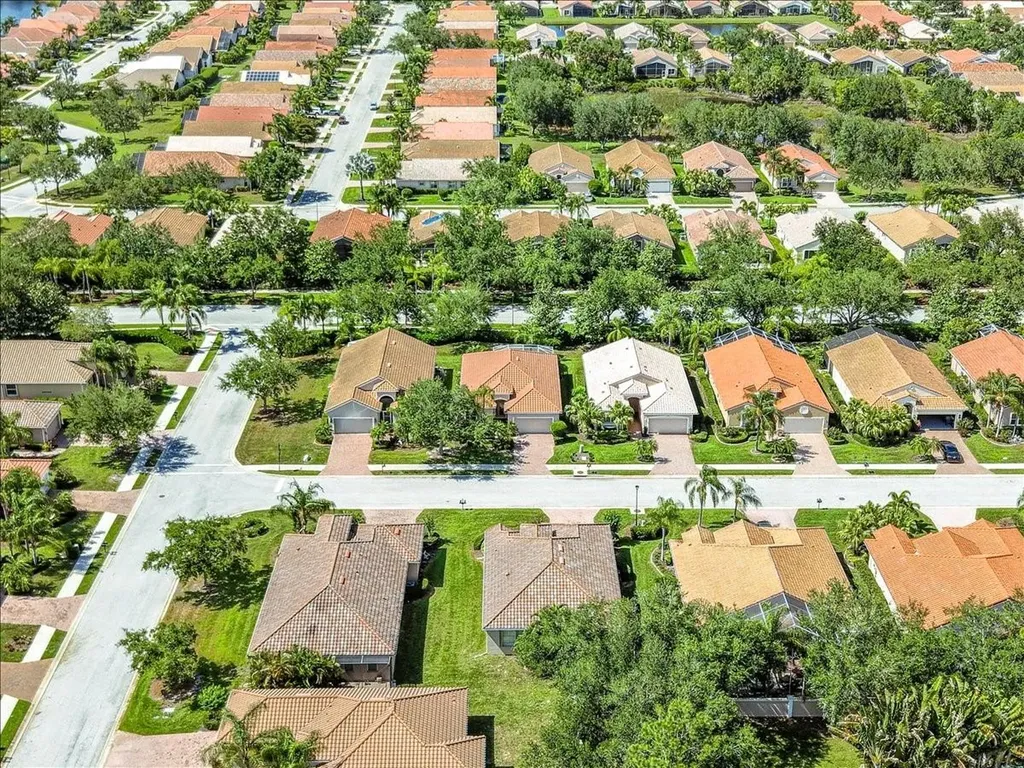 4109 66th Terrace E Sarasota FL 34243