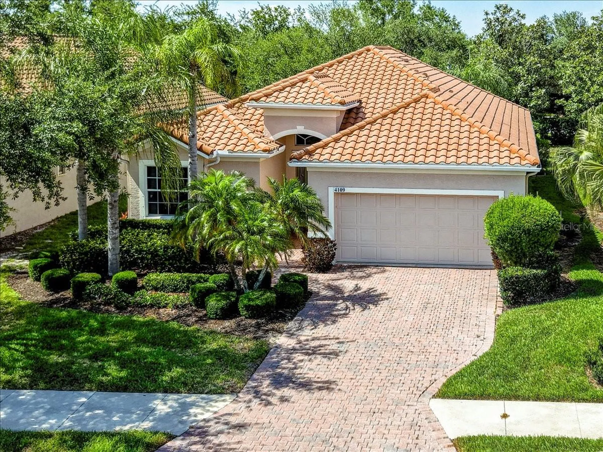4109 66th Terrace E Sarasota FL 34243