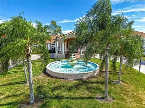 4109 66th Terrace E Sarasota FL 34243