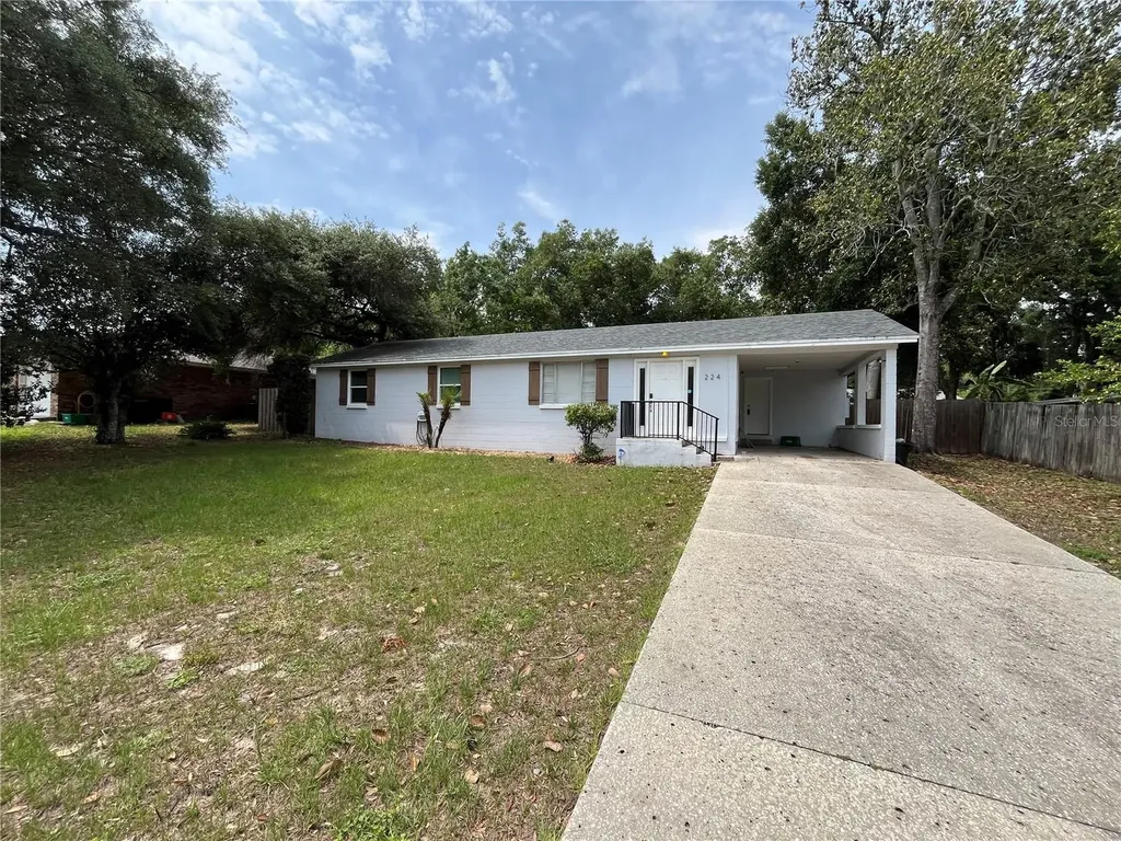 224 Lakewood Drive Debary FL 32713
