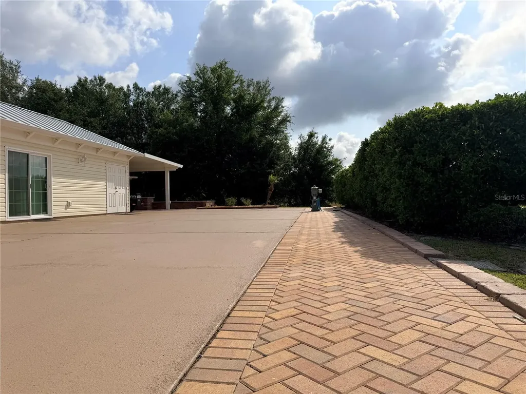 9465 SE 47th Way Webster FL 33597