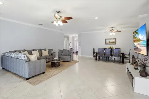 7131 67th Ter E Bradenton FL 34203