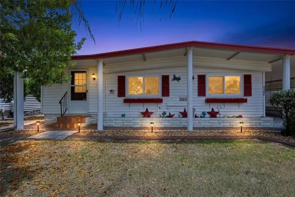 5244 Mohawk Street Zephyrhills FL 33542