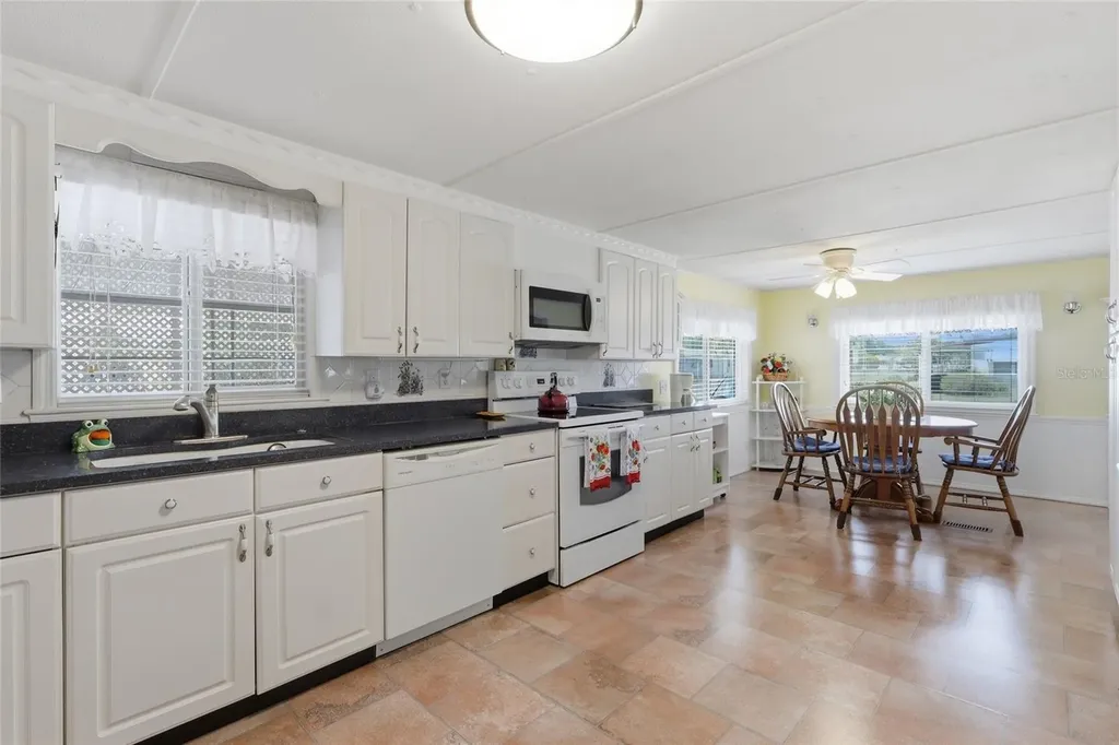 5244 Mohawk Street Zephyrhills FL 33542
