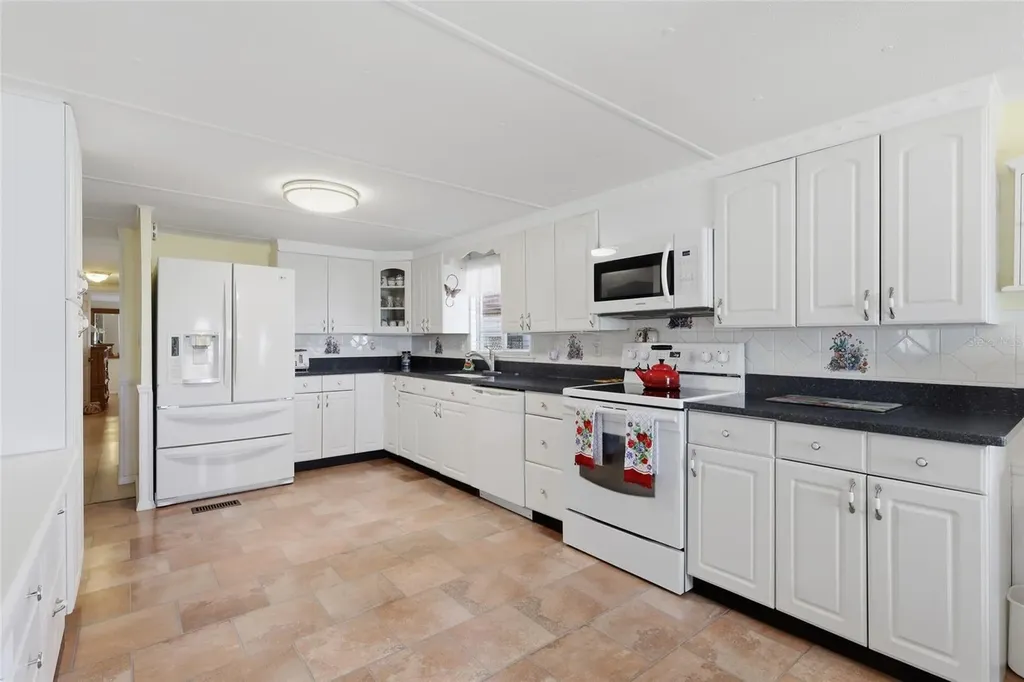 5244 Mohawk Street Zephyrhills FL 33542