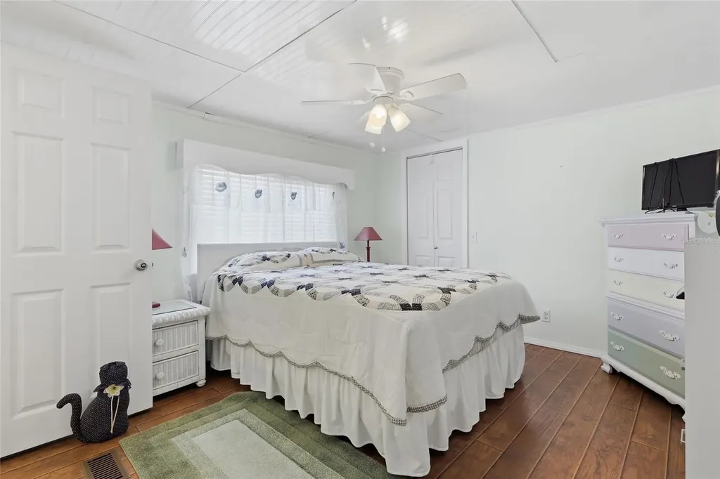 5244 Mohawk Street Zephyrhills FL 33542