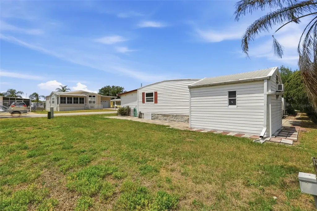 5244 Mohawk Street Zephyrhills FL 33542