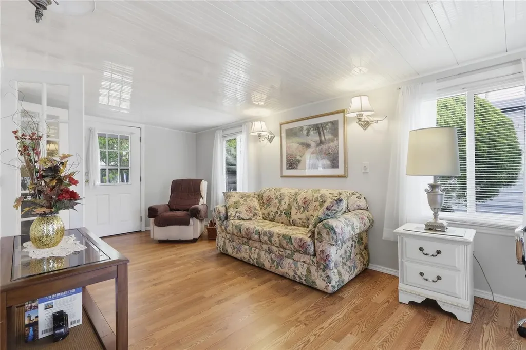 5244 Mohawk Street Zephyrhills FL 33542