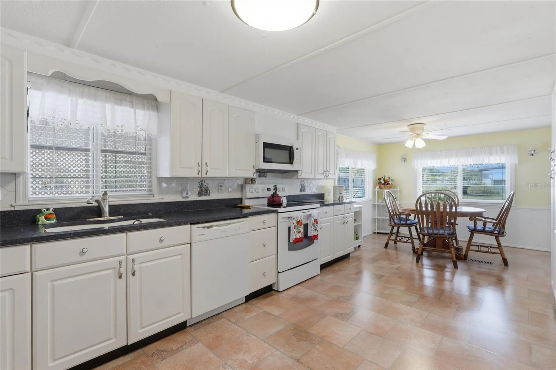 5244 Mohawk Street Zephyrhills FL 33542