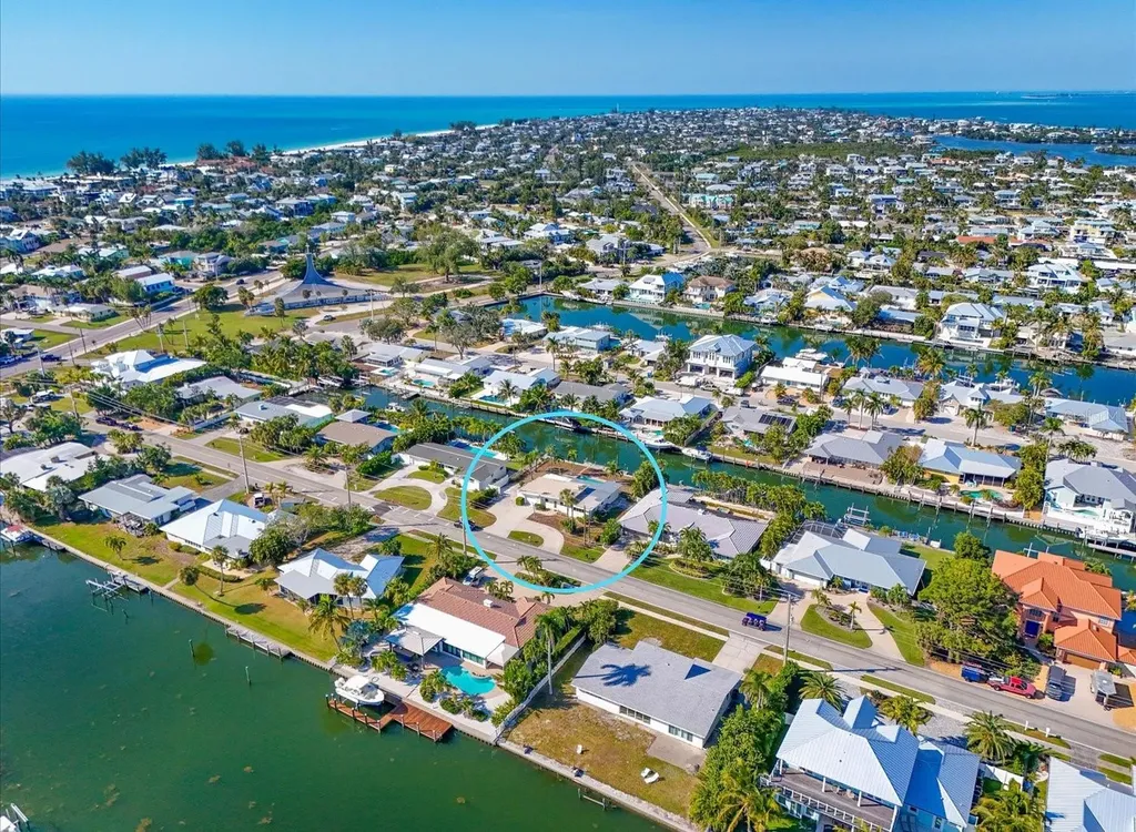512 Key Royale Drive Holmes Beach FL 34217