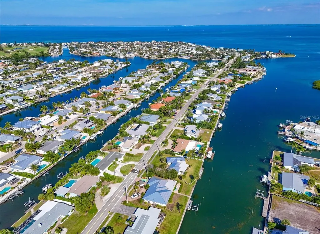 512 Key Royale Drive Holmes Beach FL 34217