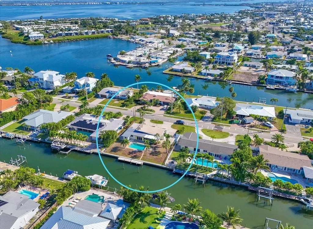 512 Key Royale Drive Holmes Beach FL 34217