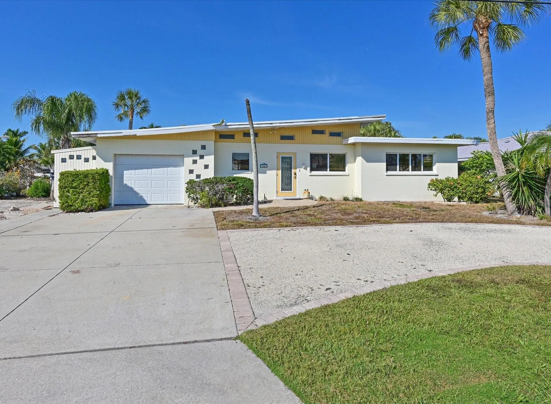 512 Key Royale Drive Holmes Beach FL 34217