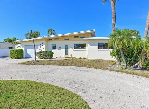 512 Key Royale Drive Holmes Beach FL 34217