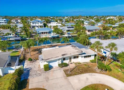 512 Key Royale Drive Holmes Beach FL 34217