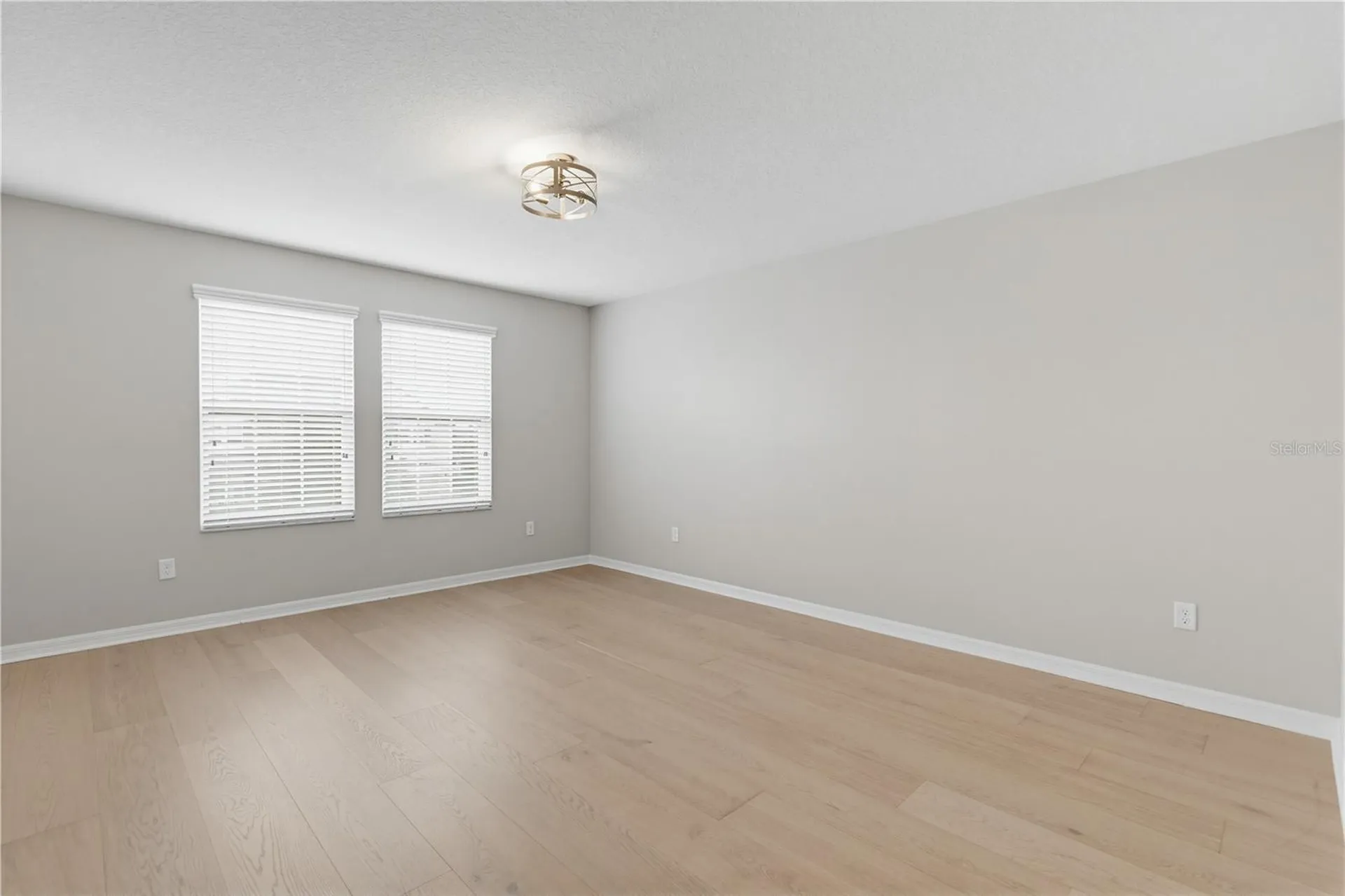 9608 Sorbonne Loop Seffner FL 33584
