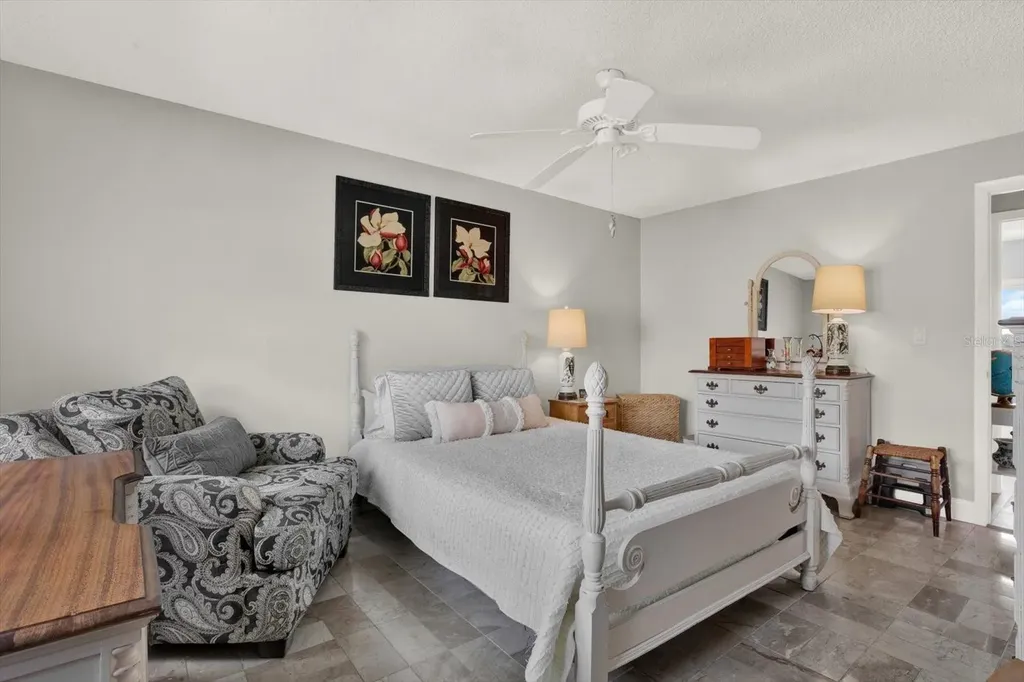 9209 Seminole Boulevard Seminole FL 33772