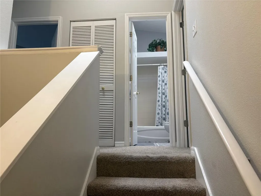 9122 Jakes Path Largo FL 33771