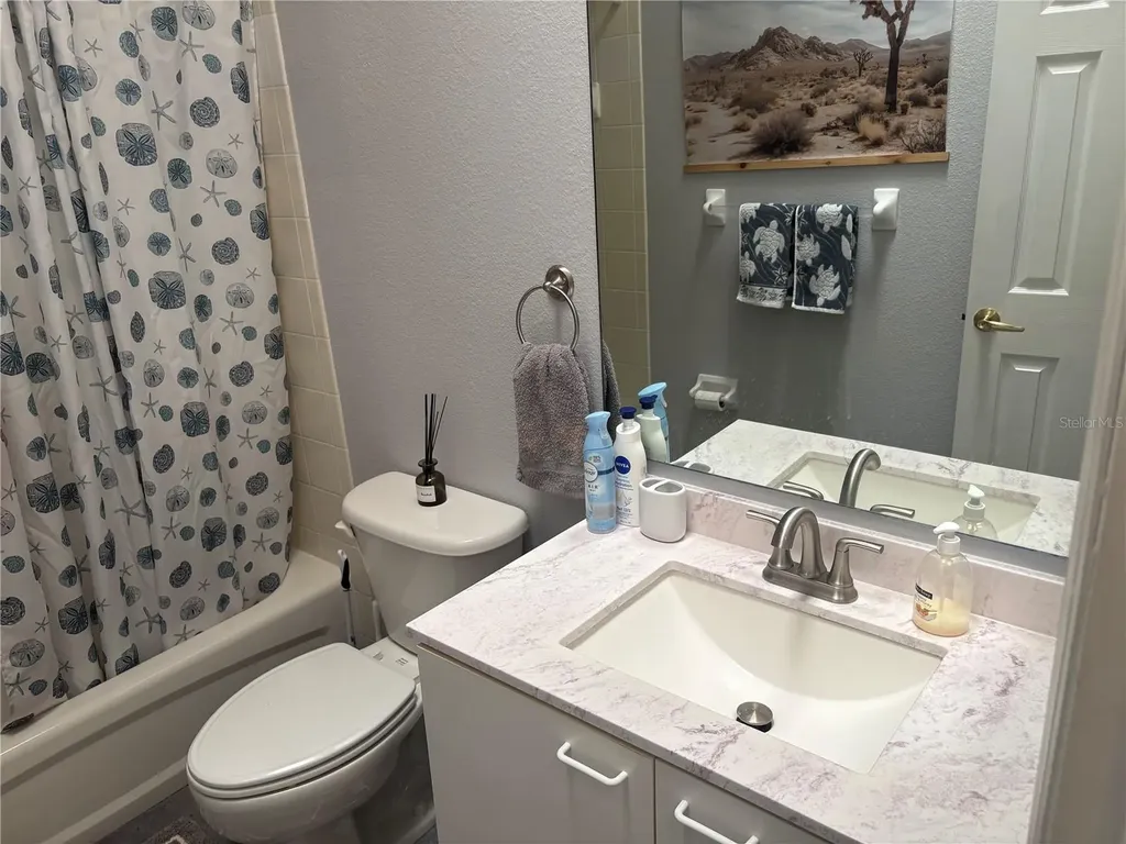 9122 Jakes Path Largo FL 33771