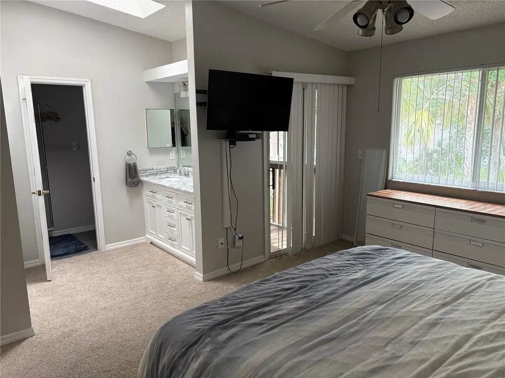 9122 Jakes Path Largo FL 33771