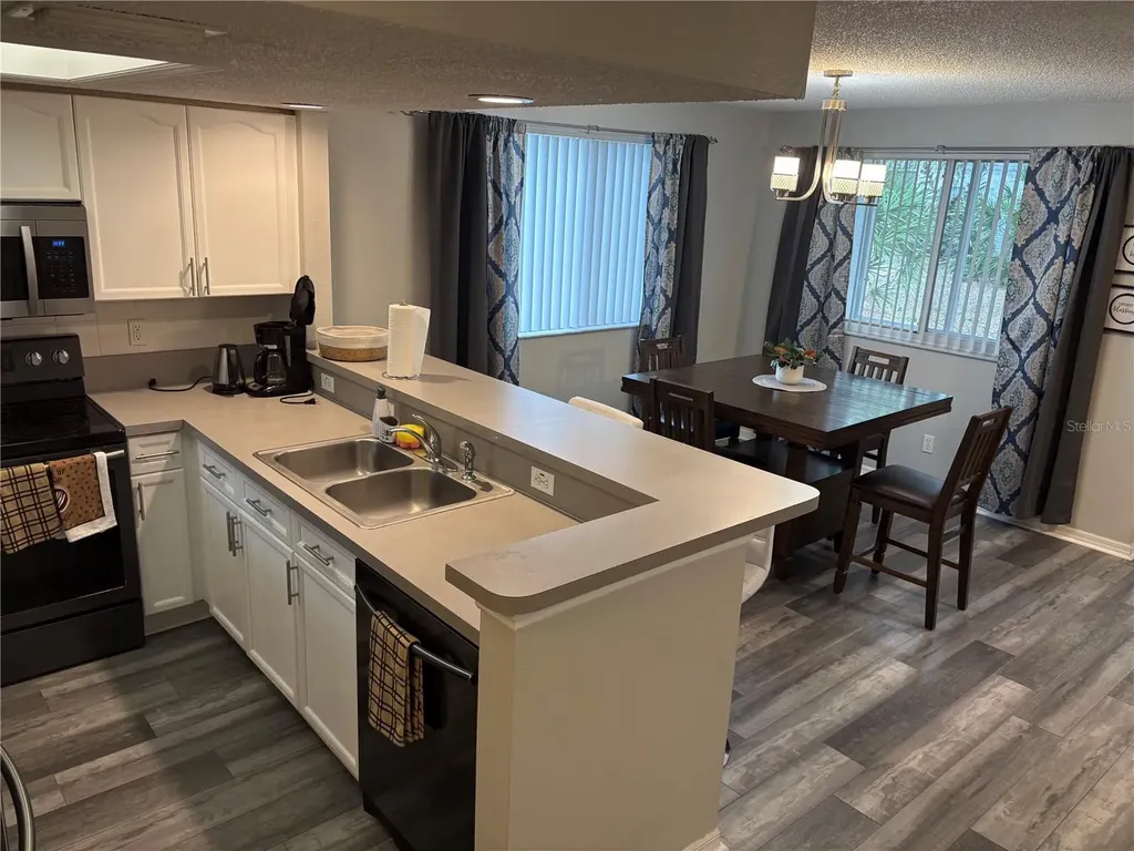 9122 Jakes Path Largo FL 33771