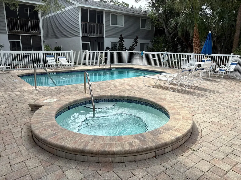 9122 Jakes Path Largo FL 33771