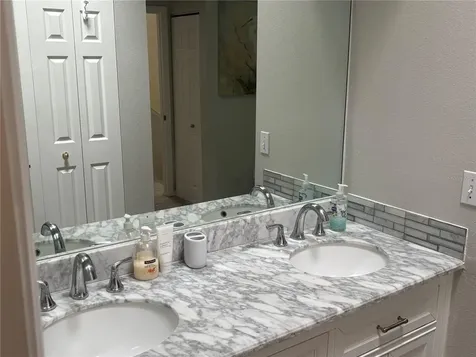 9122 Jakes Path Largo FL 33771