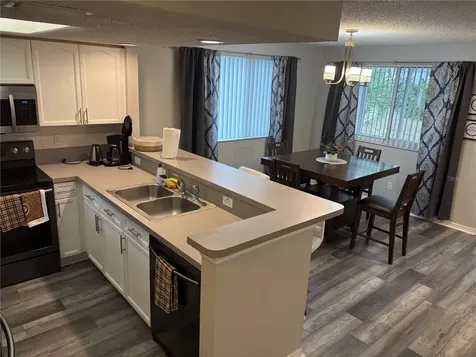 9122 Jakes Path Largo FL 33771