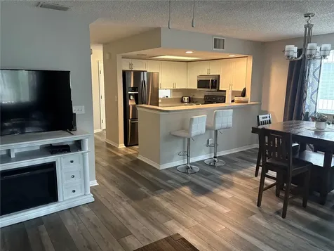 9122 Jakes Path Largo FL 33771
