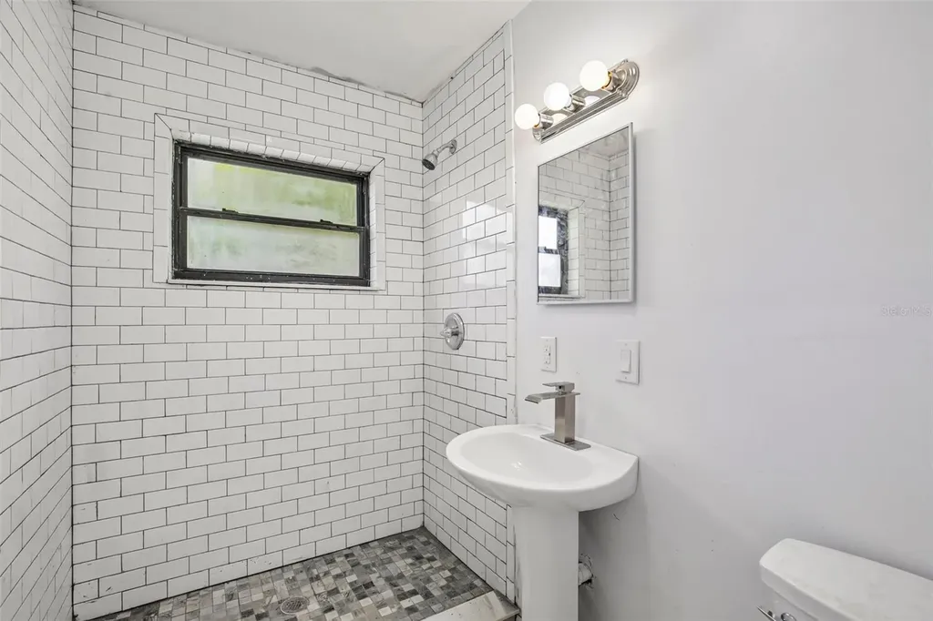807 Lucille Avenue Nokomis FL 34275