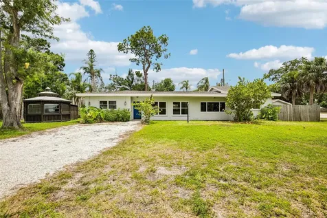 807 Lucille Avenue Nokomis FL 34275
