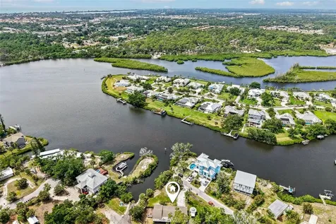 807 Lucille Avenue Nokomis FL 34275