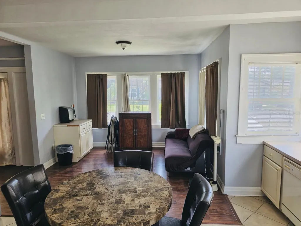 203 W South Avenue Tampa FL 33603