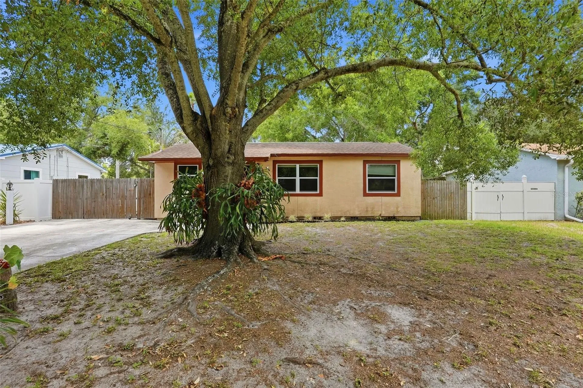 5124 19th Street N St Petersburg FL 33714