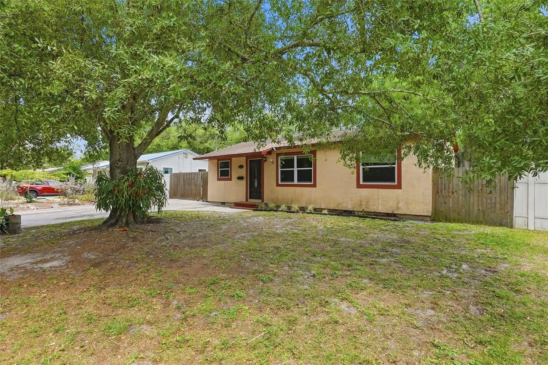 5124 19th Street N St Petersburg FL 33714