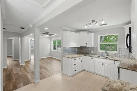 5124 19th Street N St Petersburg FL 33714
