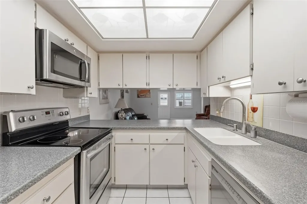 2131 Ridge Road S Largo FL 33778