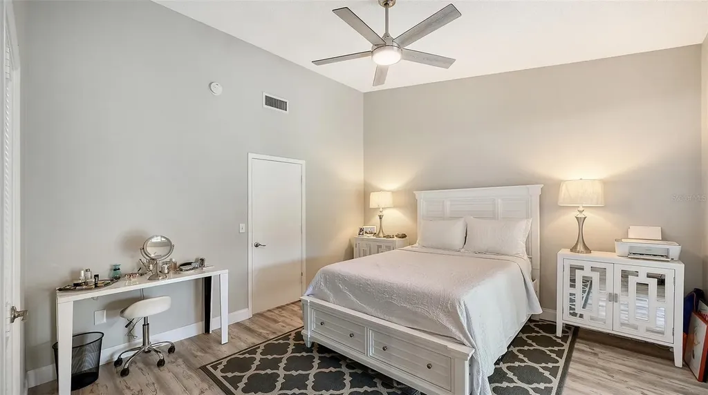 5649 Westwind Lane Sarasota FL 34231