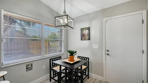 5649 Westwind Lane Sarasota FL 34231