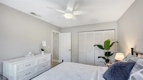 5649 Westwind Lane Sarasota FL 34231