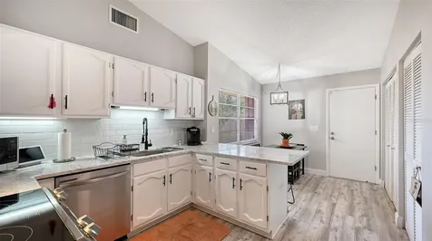 5649 Westwind Lane Sarasota FL 34231