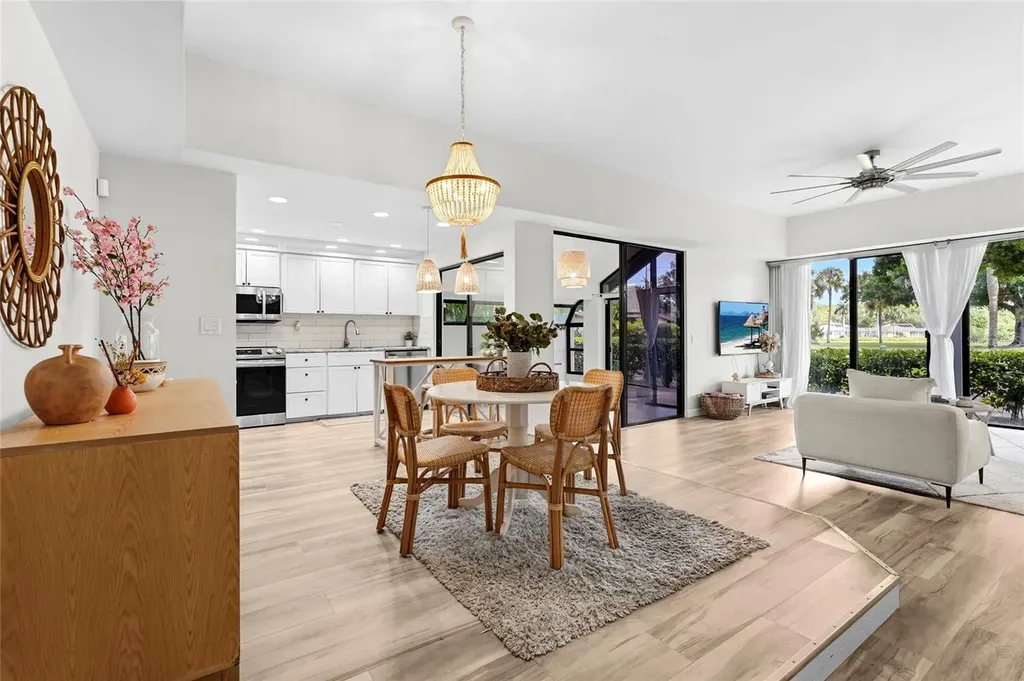 2383 Lakeside Mews Sarasota FL 34235