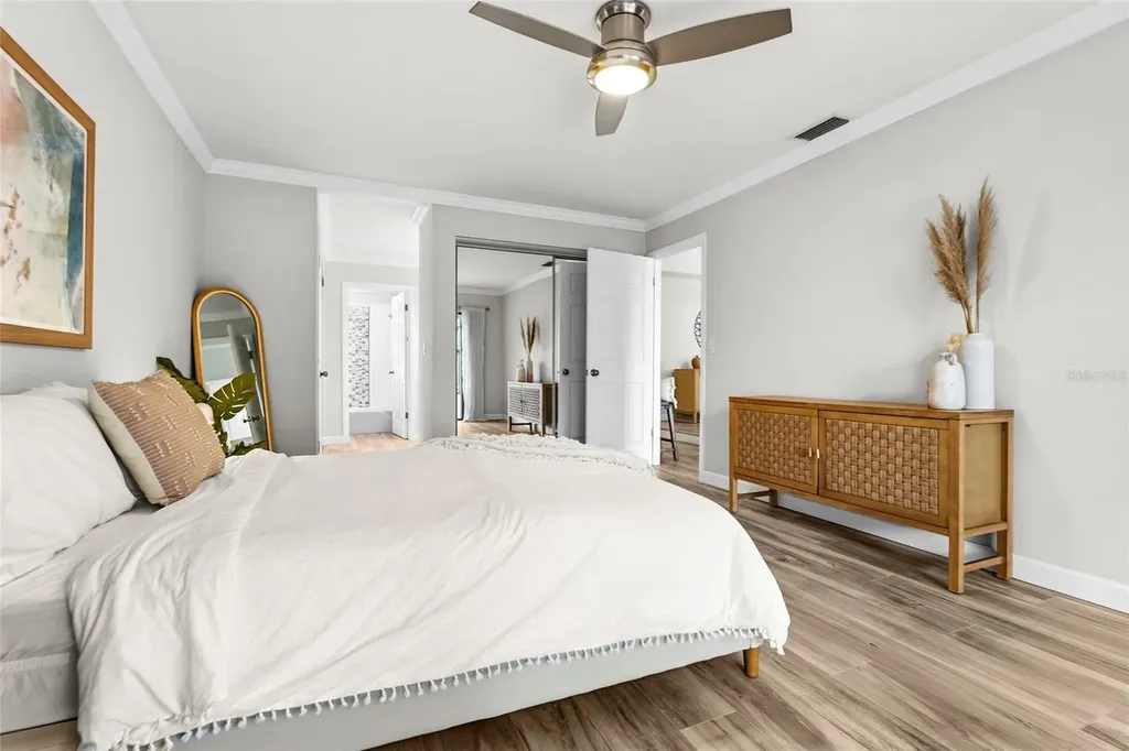 2383 Lakeside Mews Sarasota FL 34235