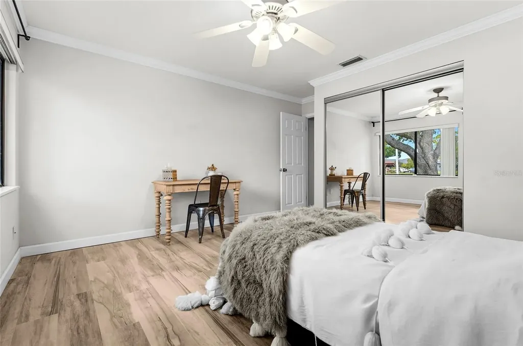 2383 Lakeside Mews Sarasota FL 34235