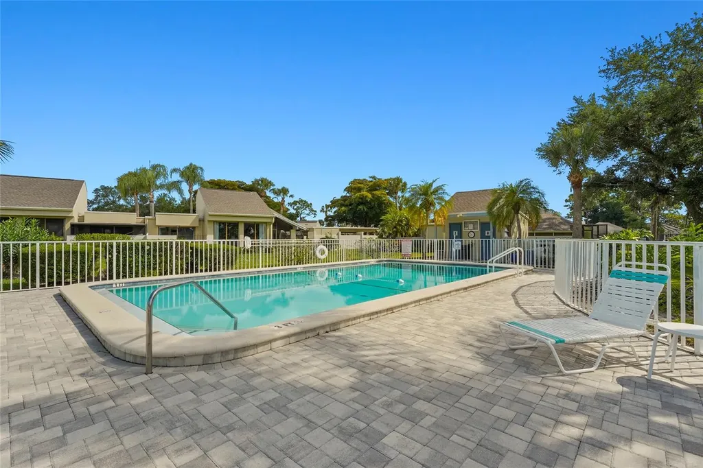 2383 Lakeside Mews Sarasota FL 34235