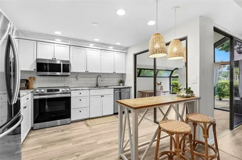 2383 Lakeside Mews Sarasota FL 34235