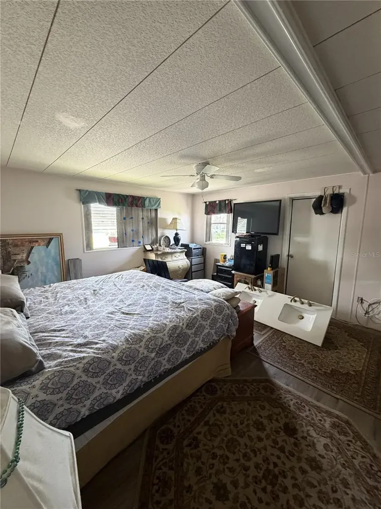 171 Paradise N Leesburg FL 34788
