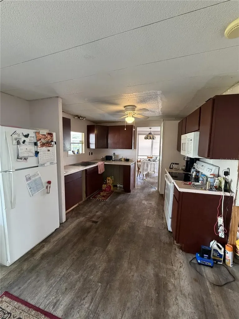 171 Paradise N Leesburg FL 34788