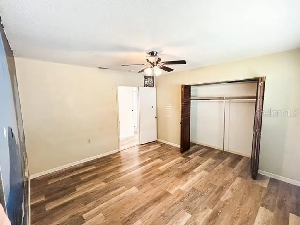 121 E Pine Street Howey In The Hills FL 34737