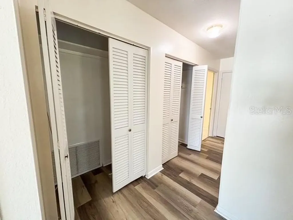 121 E Pine Street Howey In The Hills FL 34737